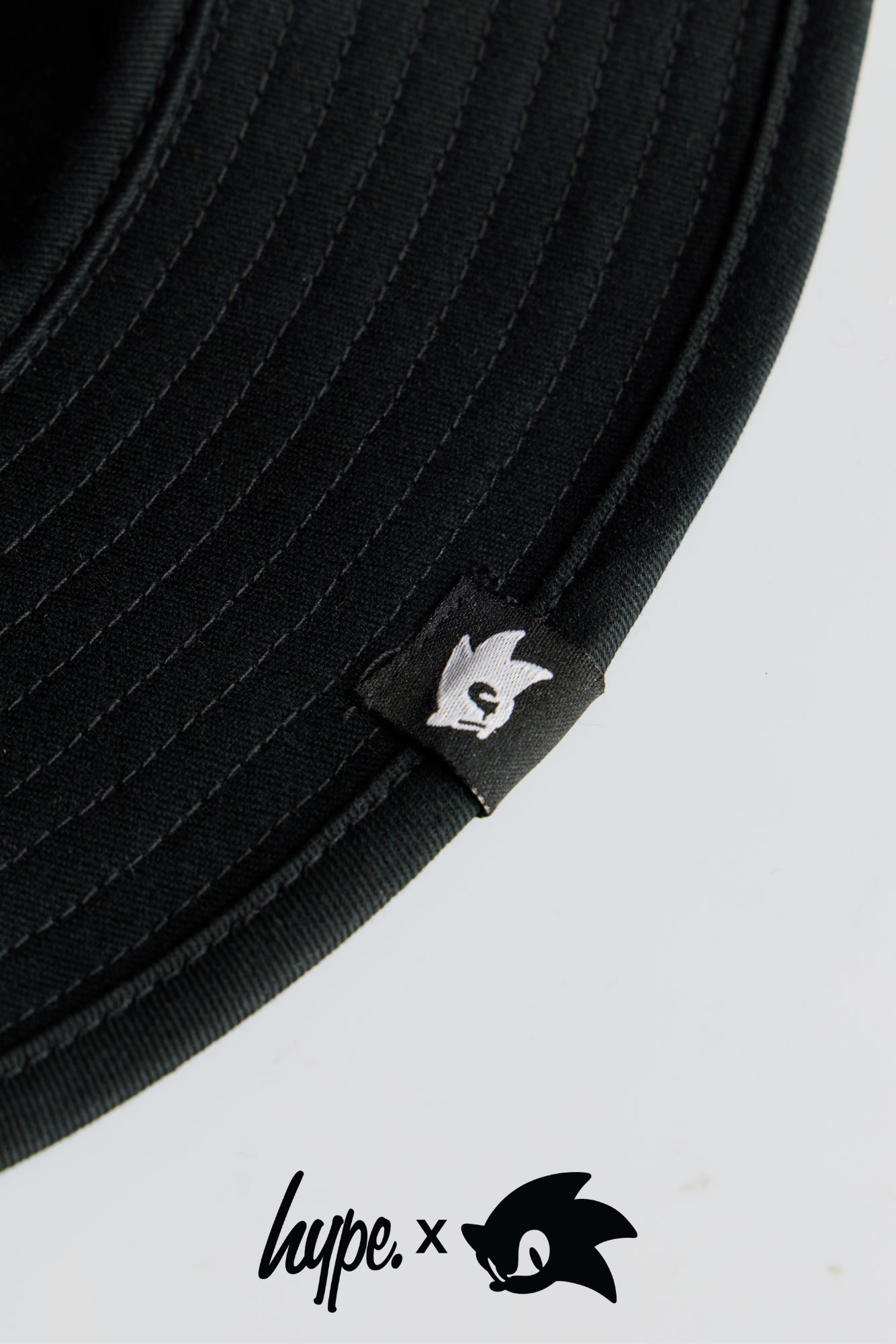 Hype x Sonic The Hedgehog™ Mens Black Retro Bucket Hat
