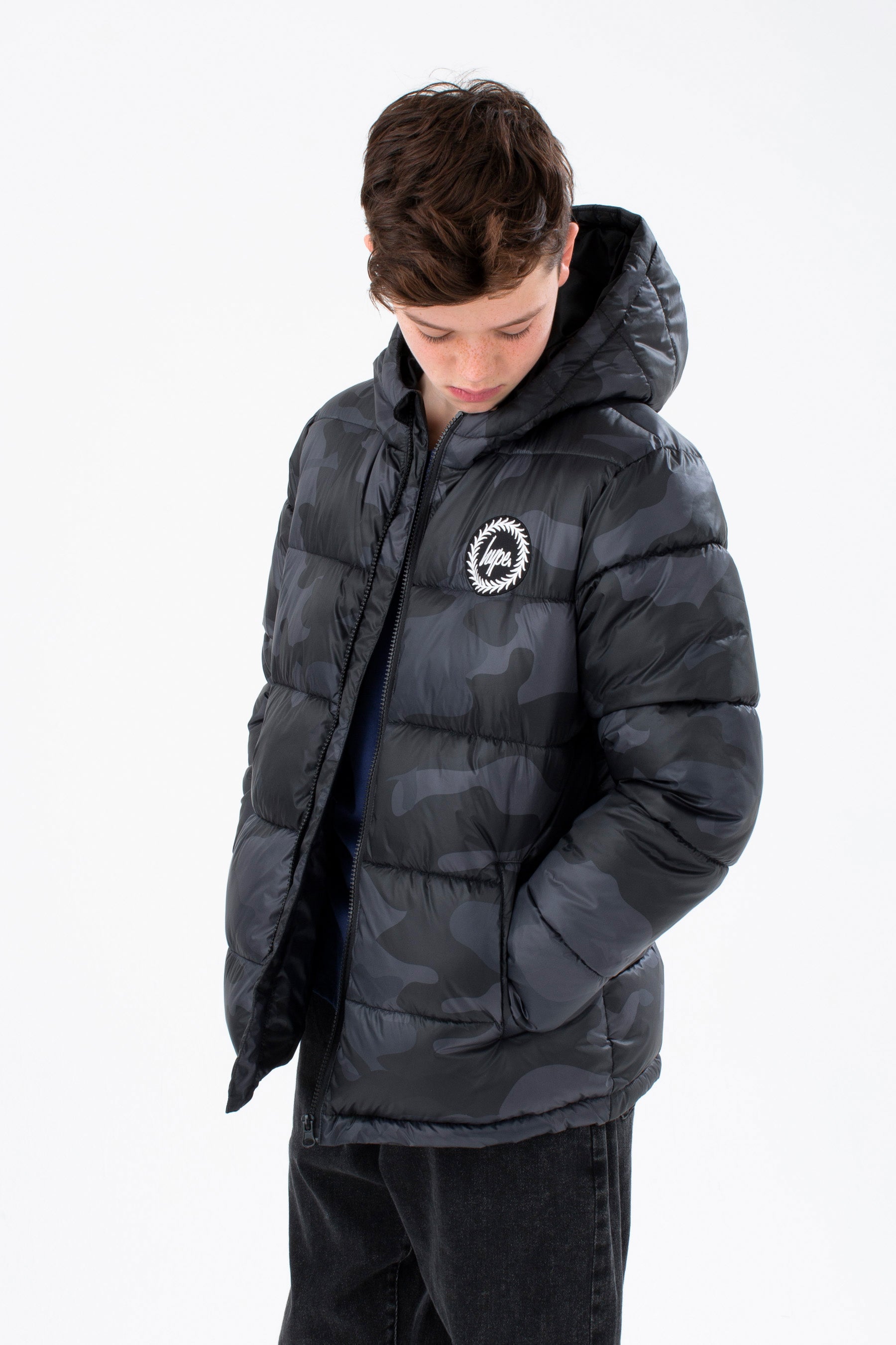 Black camo puffer outlet jacket