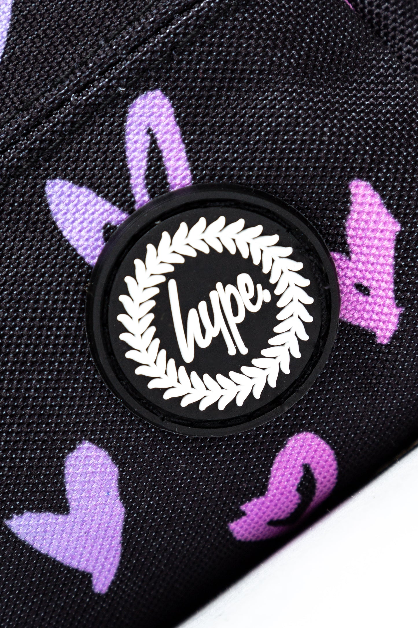 Hype Scribble Heart Crest Pencil Case