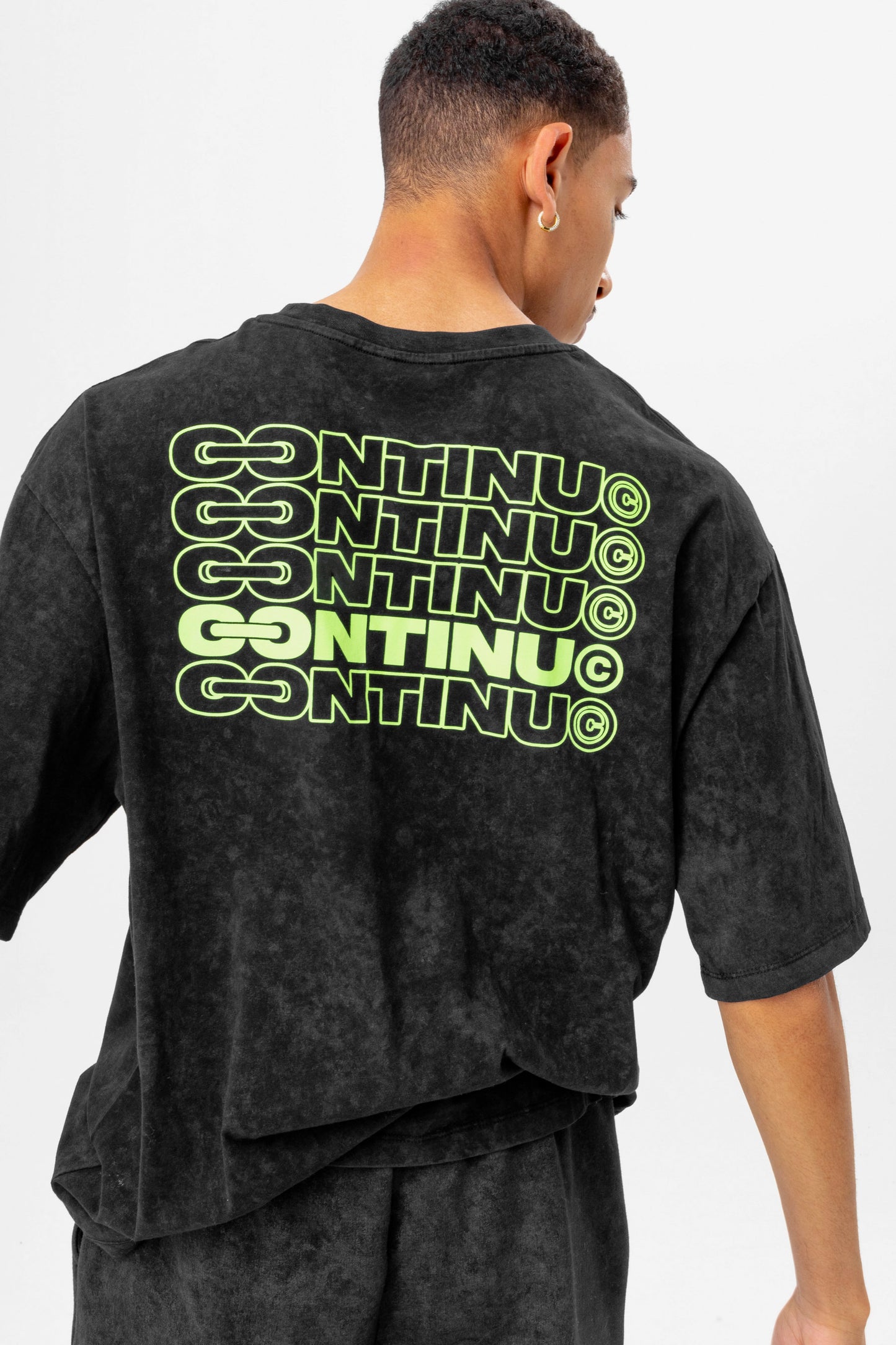 Continu8 Black Oversized Back Print T-Shirt