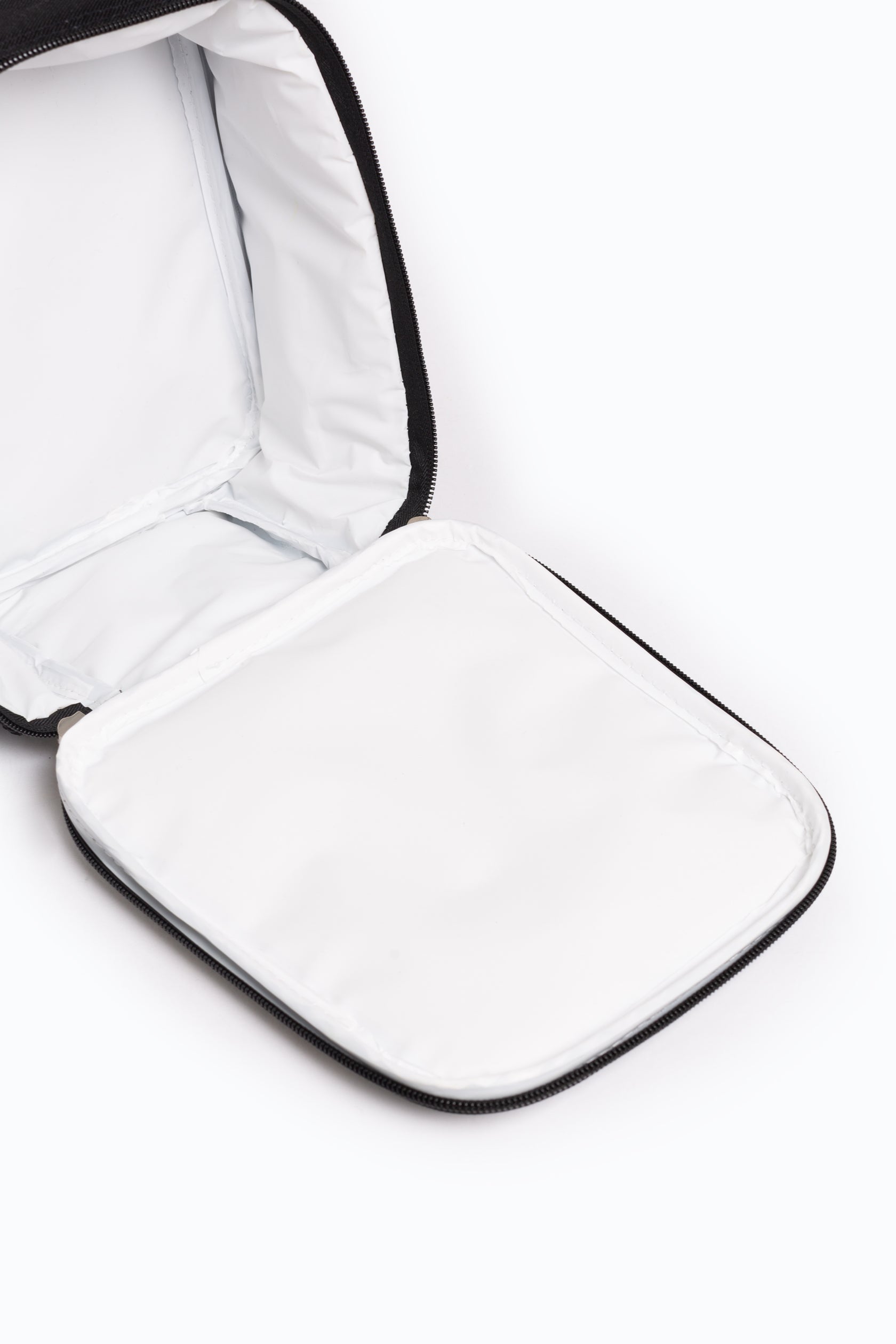 HYPE BLACK SPECKLE LUNCH BAG Hype.