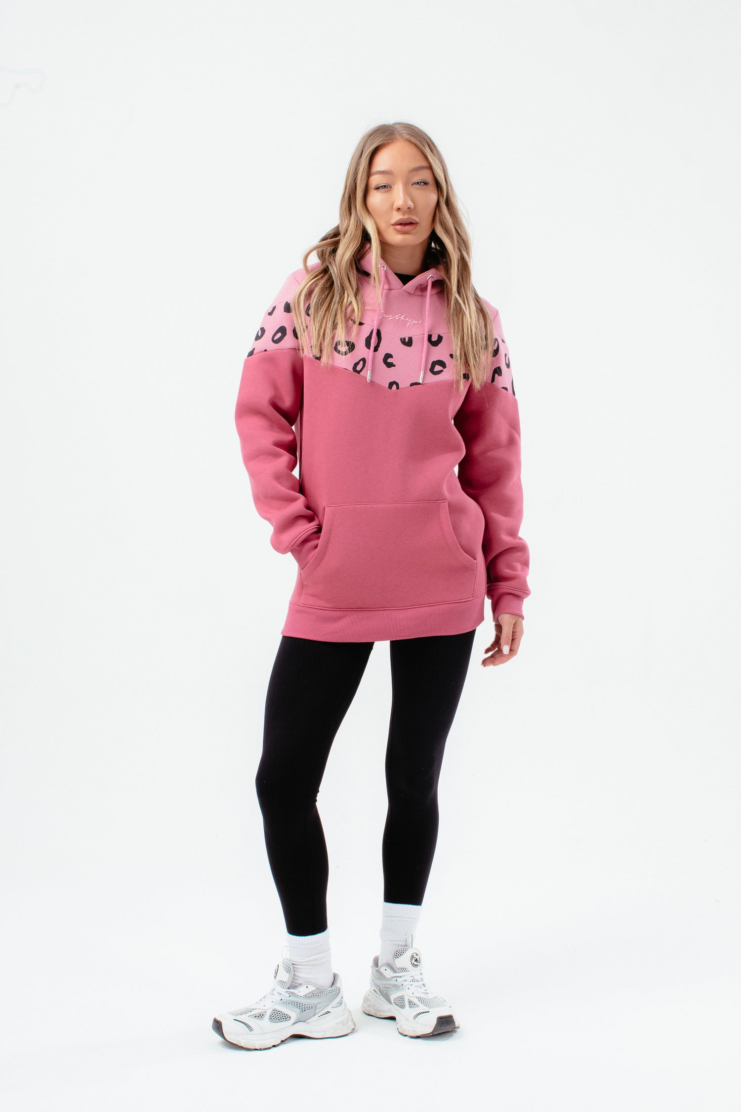 Buy Nike Women's Sportswear Club Fleece Sweatpants Pink in KSA -SSS