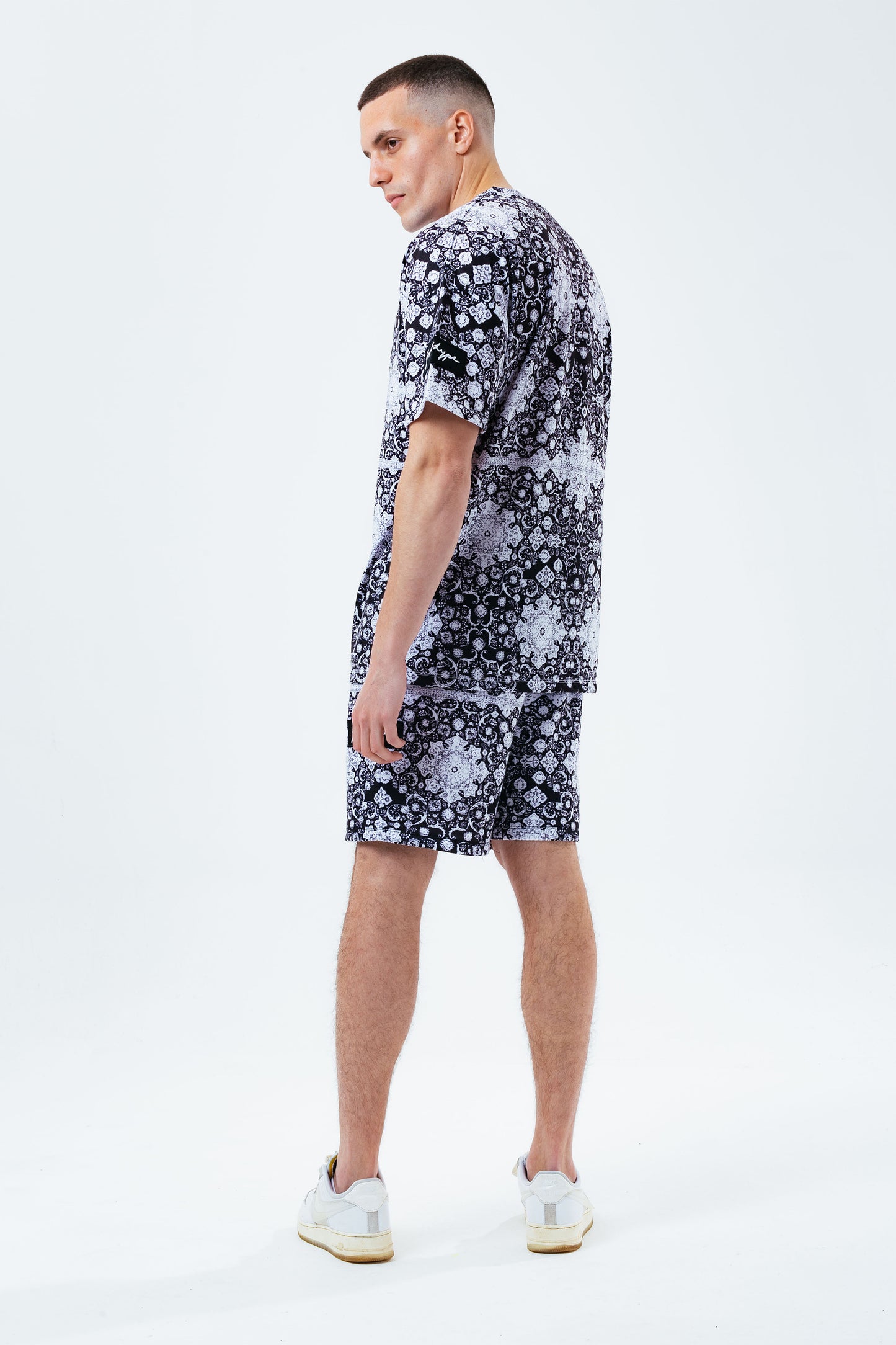 Hype Mono Tile Men'S Shorts