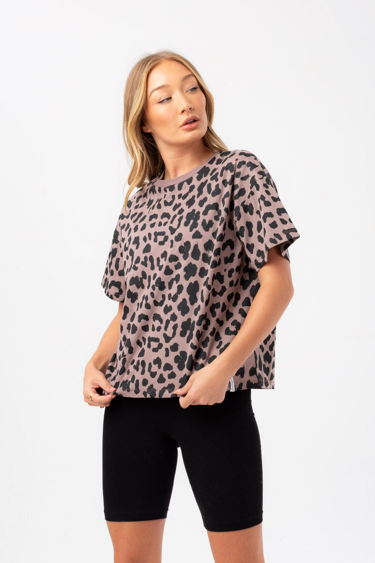 HYPE WOMENS BROWN LEOPARD WOVEN TAB SCRIBBLE BOXY T-SHIRT